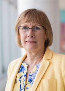 Deborah Lee's headshot